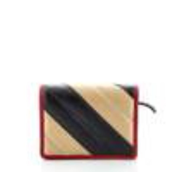 GUCCI Vintage Effect Calfskin Matelasse Diagonal Torchon GG Marmont Card Case - Picture 2 of 4